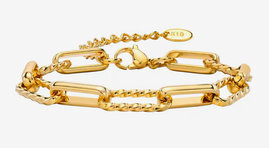 Close up front view of elegant 18k Gold plated stainless steel David Yurman designer inspired chain bracelet with a spiral and smooth links, polished finish, designed with a lightweight and tarnish resistant material for timeless sophistication.